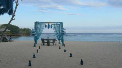Arranged Table at Nusa Dua Beach, Bali, Indonesia Vidéo 109059258