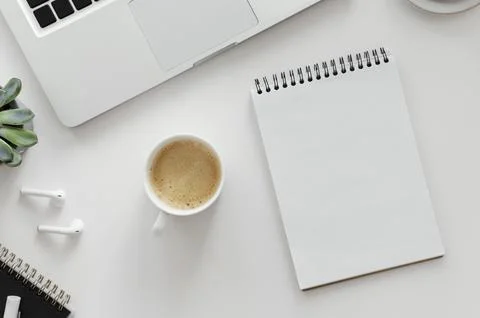 Arrangement with empty notepad desk Resolution and high quality beautiful photo Stock-Fotos