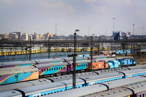 Array of empty Metrorail trains, viewed from Mandela Bridge, Johannesburg, South Foto stock