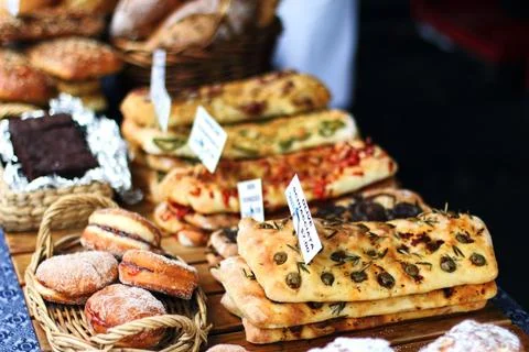 Array of freshly-baked bread at a food market in Auckland, New Zealand. 写真素材