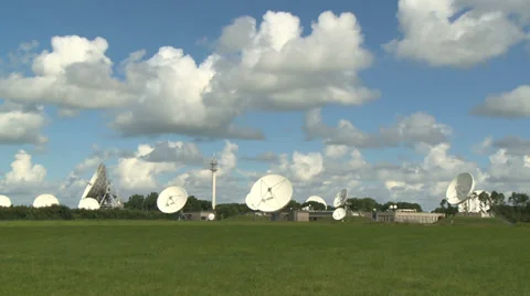 Array of radio telescopes Stock Footage 39859616