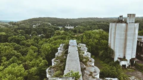 Array of Silos - Jamesville Quarry Cement Factory - Syracuse, NY Stockfoto's