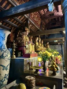 Array of Statues Honoring Tran Dynasty Kings at Thai Vi Temple Stock Photos