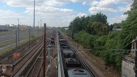Arriere d'un train sur Rail - Rear of a train on Rail Stock Footage 152540503