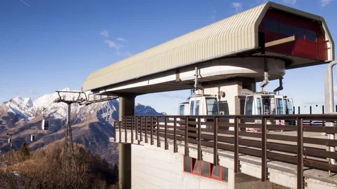 Arrival of the cableway timelapse Stock Footage 101615866