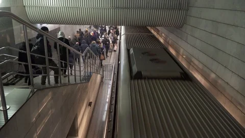Arrival of the metro train to the station named after Dmitry Donskoy of the Video stock 126345420