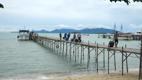 Arrival to Pier Video stock 96045158