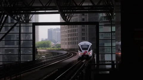 The arrival of the subway train to the station in Kuala Lumpur. Stock Footage 116125443