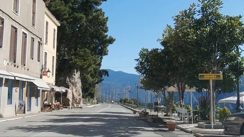 Arriving at Delphi Stockbeeldmateriaal 125957189