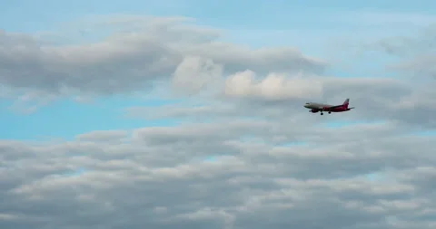 Arriving Right on Schedule 4K Video stock 115776372