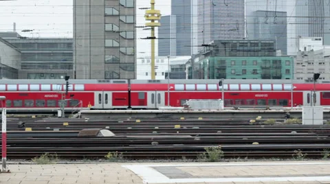 Arriving train Видео 31744892