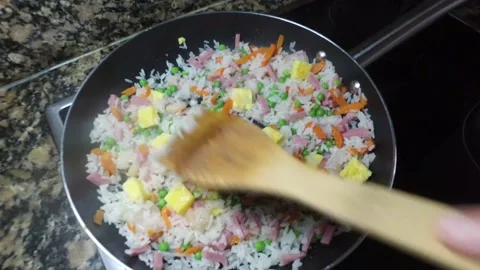 ARROS CON CALAMARES Stock Footage 135980921