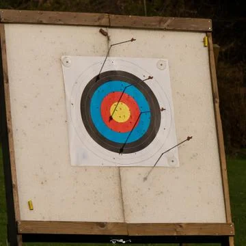 Arrow hitting the target Foto stock