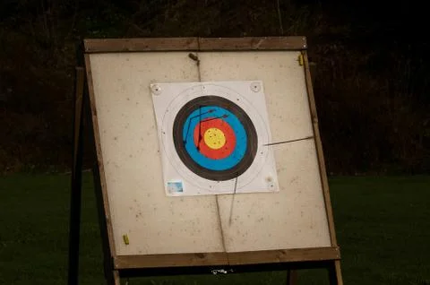 Arrow hitting the target 스톡 사진