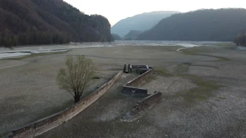 Arsie lake empty 스톡 동영상 151423218