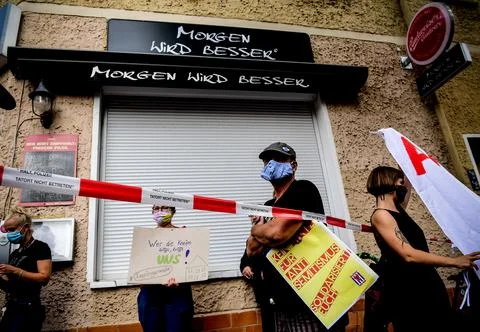 Arson attack on Jewish owner's bar in Berlin, Germany - 18 Aug 2020 Stock Photos