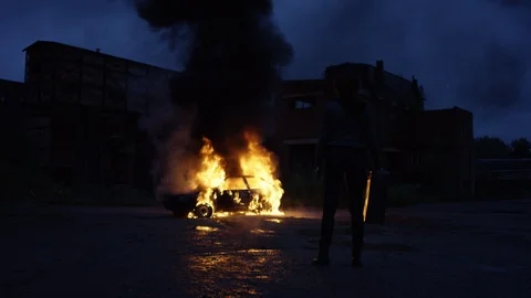 Arson of the car Stock Footage 113446367