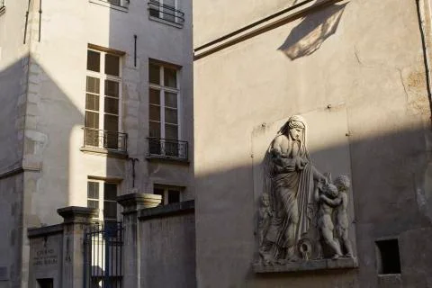 Art deco building, Paris Stock Photos