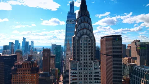 Art deco skyscraper crown in Midtown Manhattan, New Stock Footage 336849790