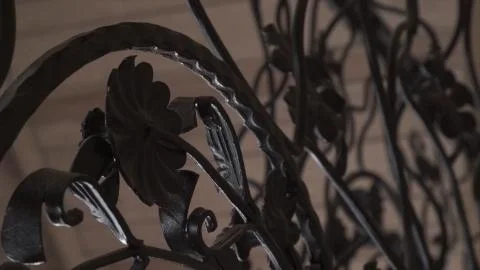 Art forging elements and iron fence. Rough Metal Curly Decorative Elements Foto stock