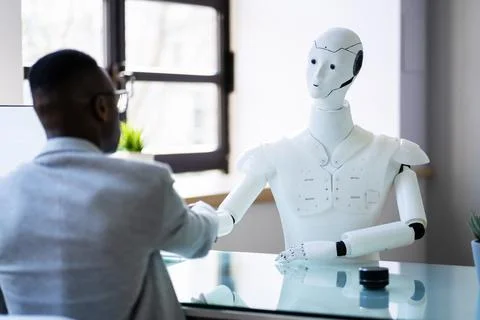 Artificial Intelligence Robot Recruiting African Man Stockfoto's