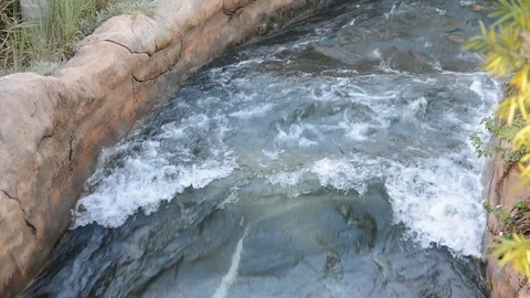 Artificial rock river in entertainment park Vídeo Stock 93683016
