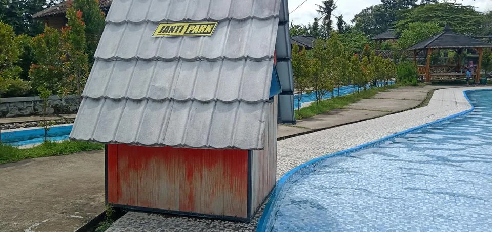 Artificial Snow Huts Stock-Fotos