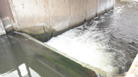 Artificial Waterfall, Water Dam Closeup Stockbeeldmateriaal 33403727