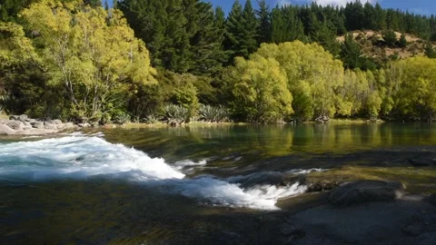 An artificial weir on the Hawea River. Video stock 200857831