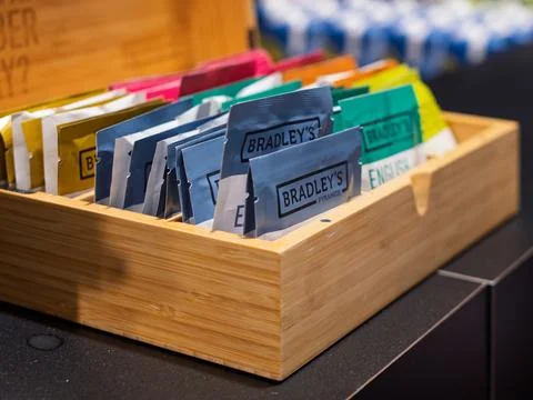 Artisan Tea Selection in a Bamboo Box Foto stock