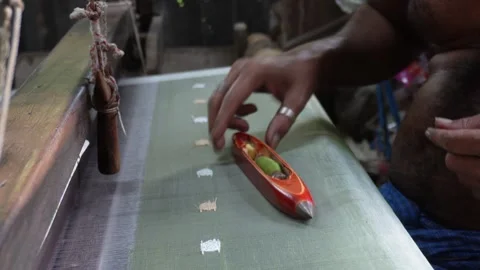 Artisan weaving fabric Stock-Footage 346735908