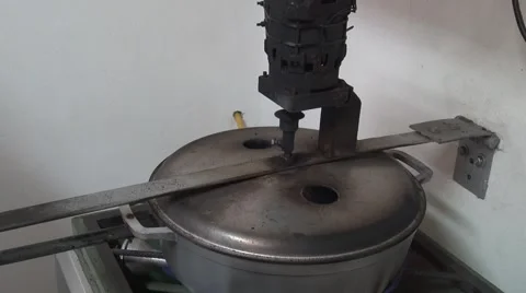 Artisanal coffee roasting pot Vídeos de archivo 60365593