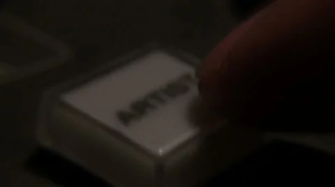 Artist Button 動画素材 6051130