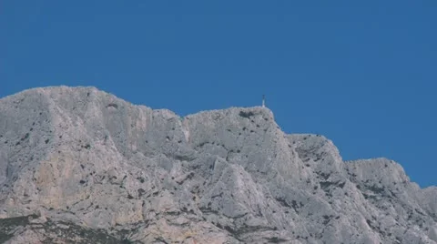 Artists paint scene of Mount St Victoire in Provence Stock Footage 12026227