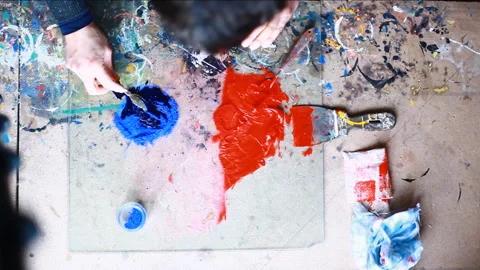 Artist's painting process 库存影片 103586526
