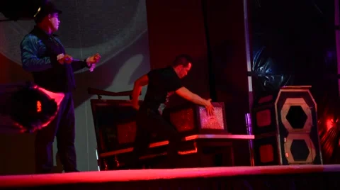Artists performing magic performance Vidéo 54149106