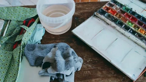 Artist's tools in his workshop 库存影片 258853385