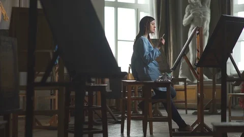 The artist's workshop with interesting creative objects of interior 스톡 동영상 74997566