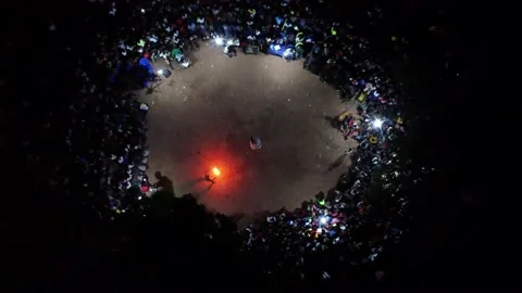Ascending Crowd view 2 Vídeos de archivo 151182625