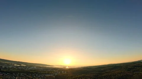 Ascending to the heights while the sun sets over the Untersee. Vidéo 238952841