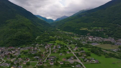 Ascending view of alpine village Stock Footage 264428080