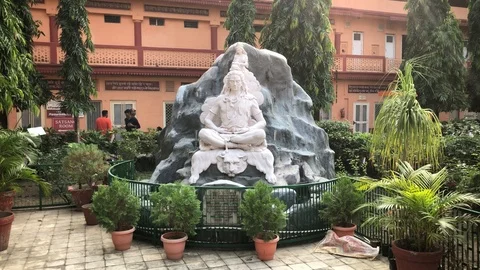 Ashram Parmat Niketan inside view, Rishikesh Stock Footage 119004709