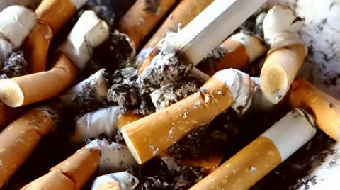 Ashtray closeup 库存影片 33577890