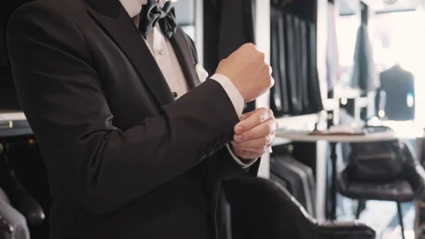 Asia groom try on suit at fitting room store ready for wedding day. Stockbeeldmateriaal 301374343