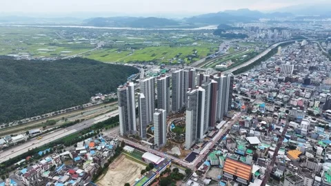 Asia Landmark I-Park The Sharp construction site in Wonpyeong dong, Gumi cit Vidéo 252056562
