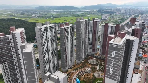 Asia Landmark I-Park The Sharp construction site in Wonpyeong dong, Gumi cit Vidéo 252056651