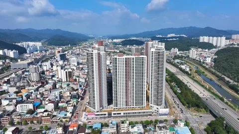Asia Landmark I-Park The Sharp construction site in Wonpyeong dong, Gumi cit Vidéo 252056805