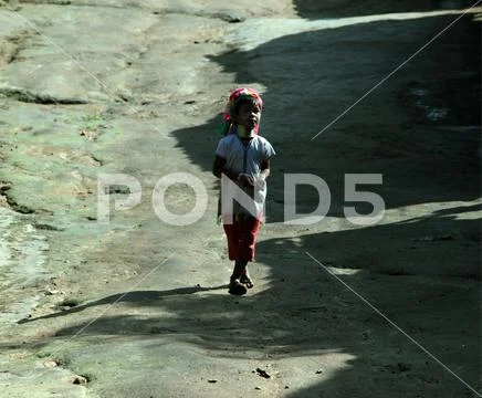 ASIA THAILAND CHIANG MAI WOMEN LONGNECK Stock Photos