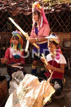 ASIA THAILAND CHIANG MAI WOMEN LONGNECK Stock Photos