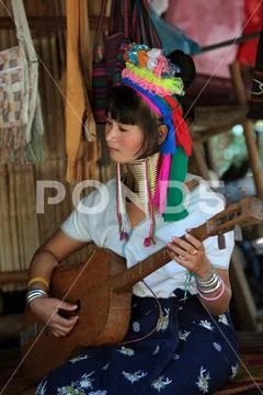 ASIA THAILAND CHIANG MAI WOMEN LONGNECK Stock Photos